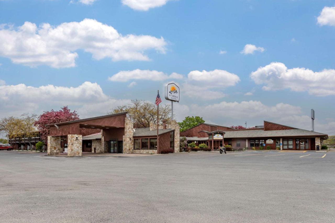 Best Western Sunridge Inn & Conference Center Baker City Exterior photo